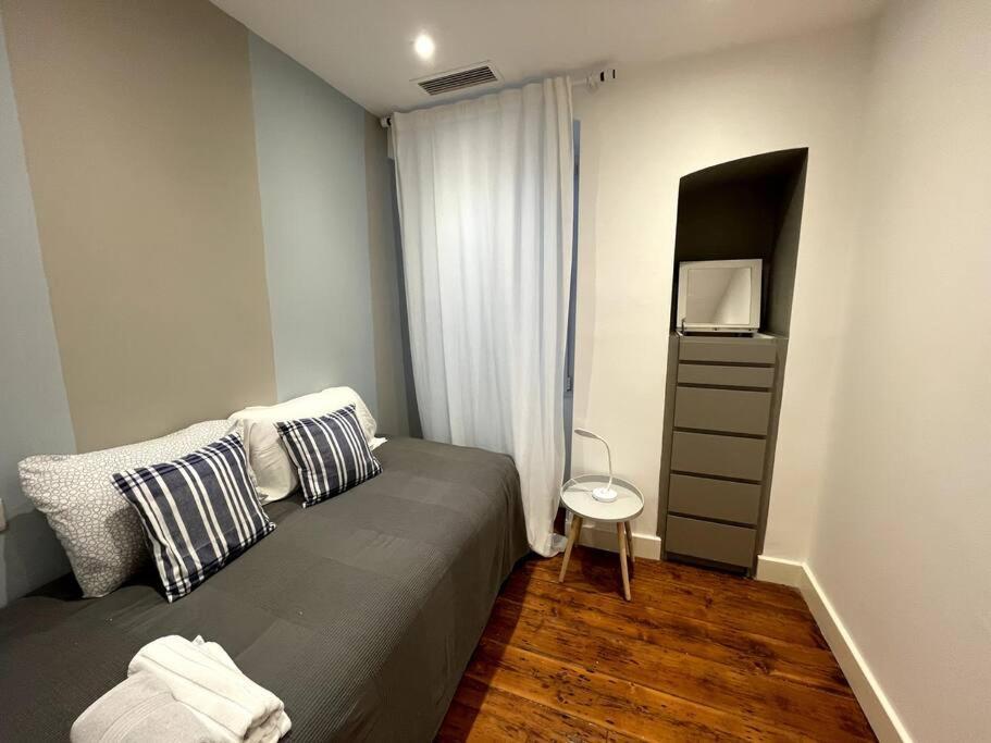 Stylish 2Br Contemporary Design Perfect Vacation Apartment ยิบรอลตาร์ ภายนอก รูปภาพ